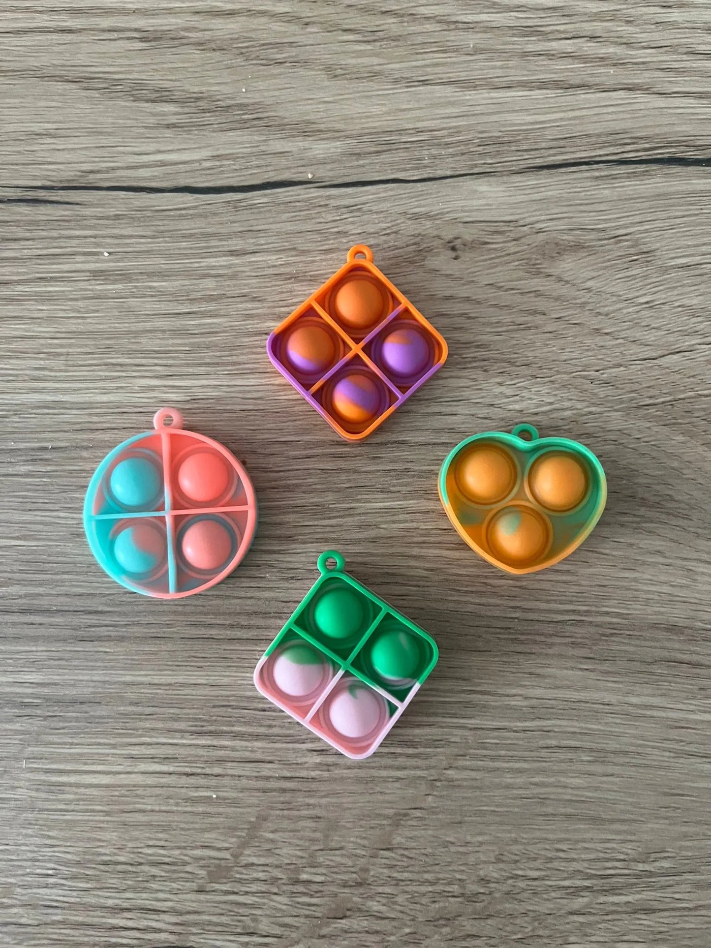 Porte-clé éducatif 3-en-1 pour enfants – Ardoise, Pop-it & Piano